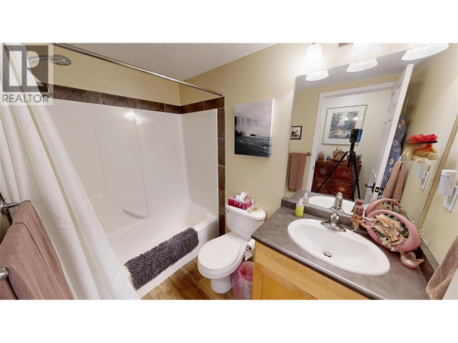 #204 4765 FORSTERS LANDING Road - 18