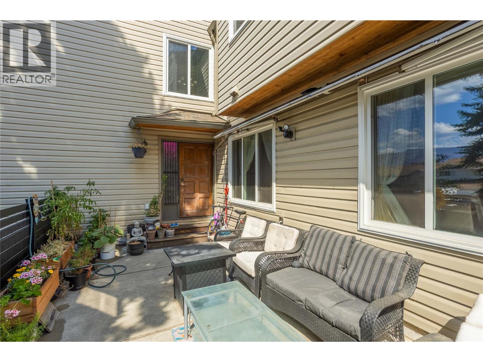 1 1675 Thayer Court, Kelowna