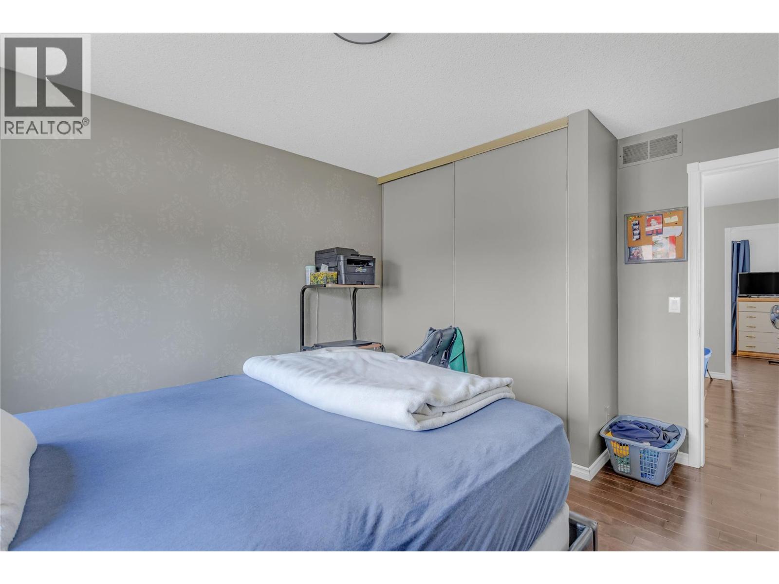 1 1675 Thayer Court, Kelowna