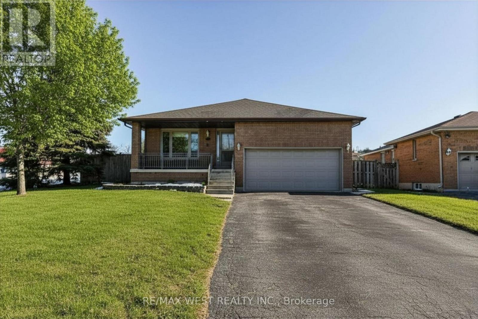 139 CARMEN CRESCENT