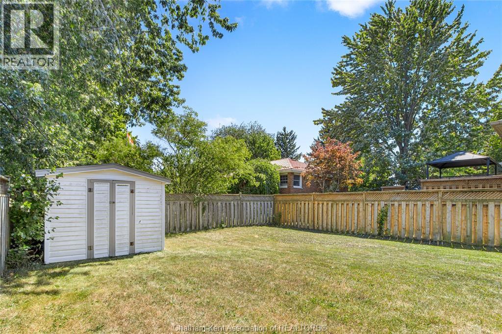 219 GREENFIELD LANE - Image 32