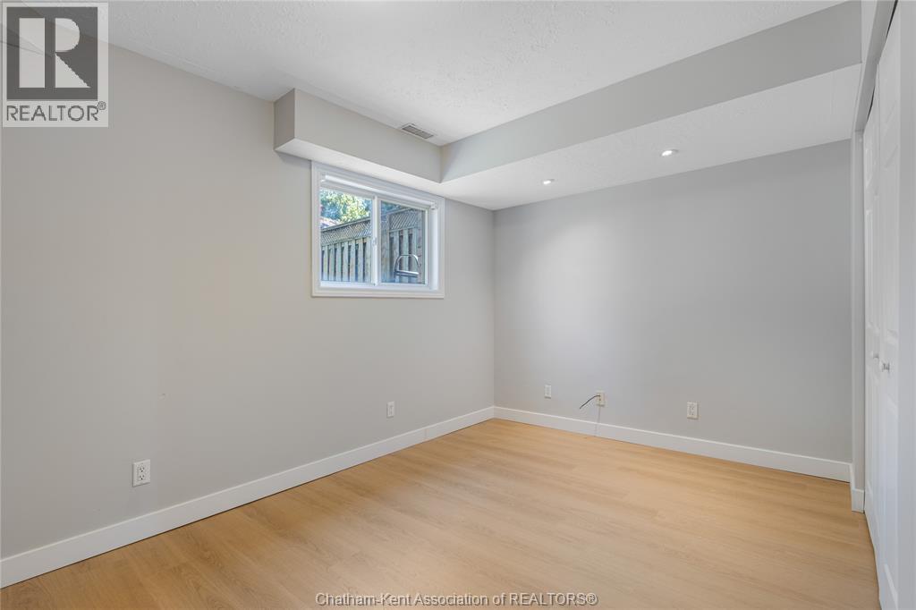 219 GREENFIELD LANE - Image 26