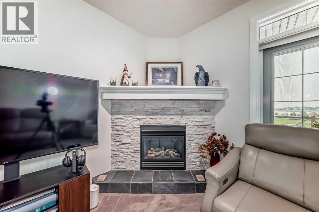 #211 1005A Westmount Drive - 16