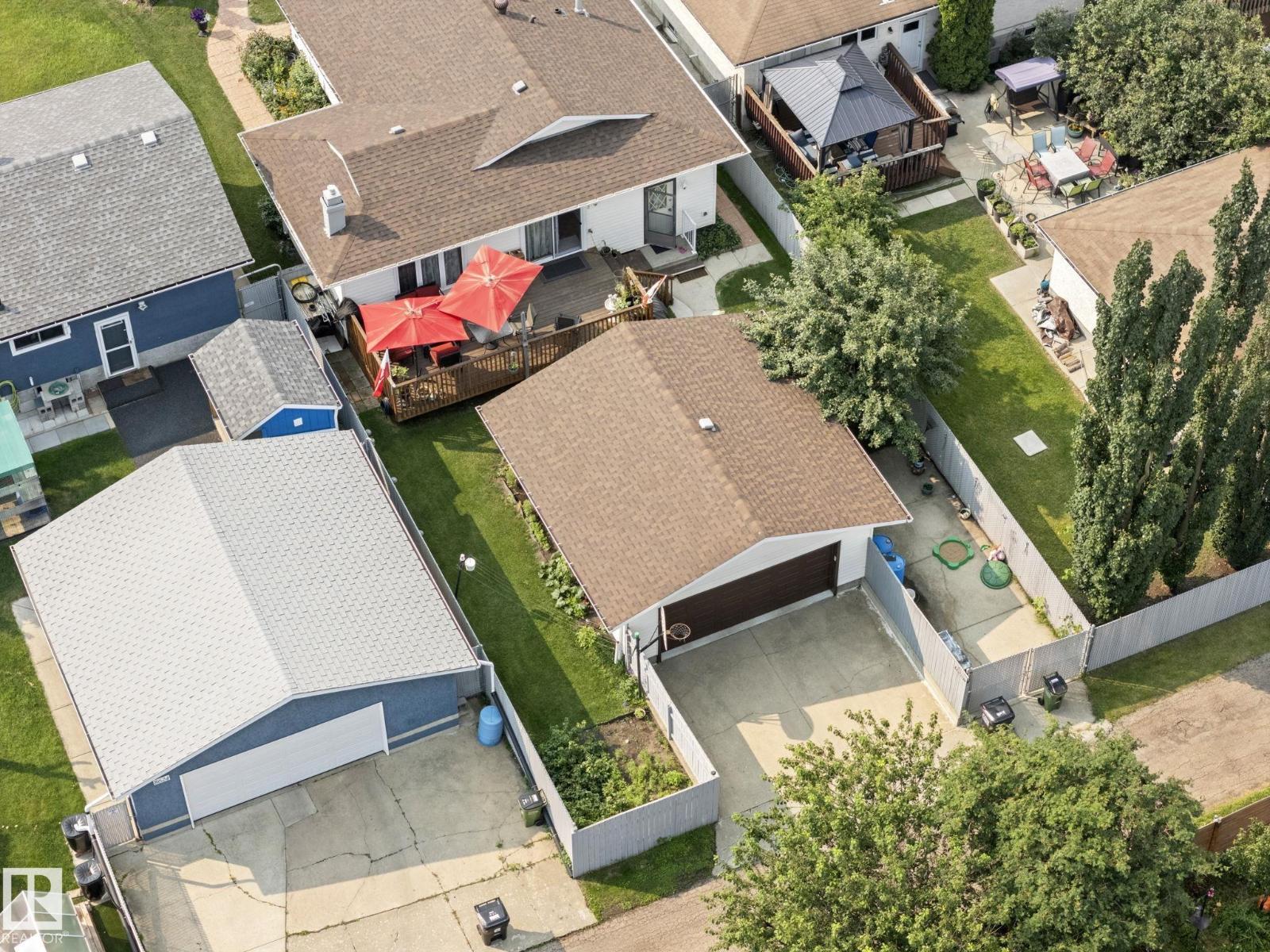 8704 43 AV NW - 61