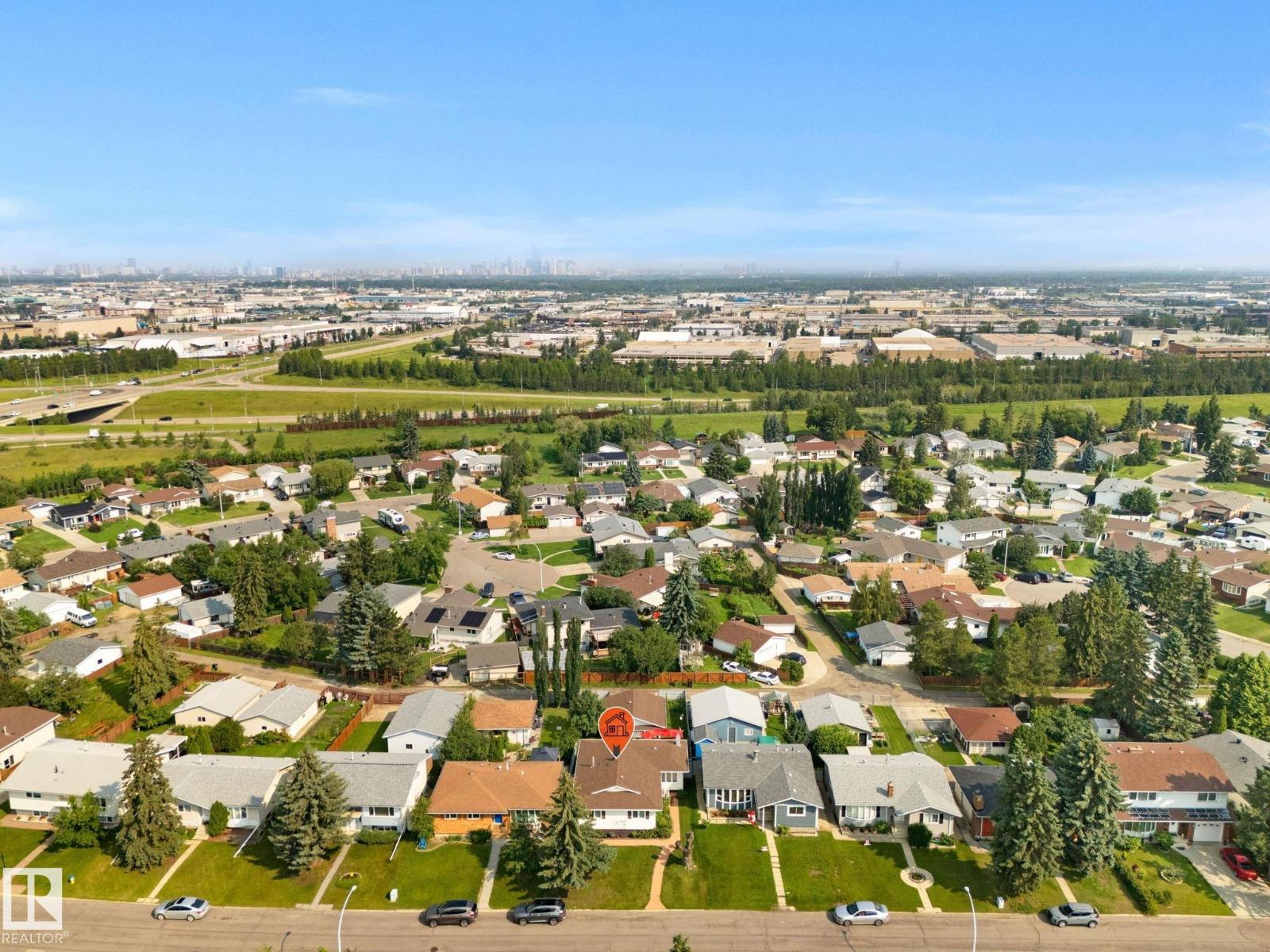 8704 43 AV NW - 64