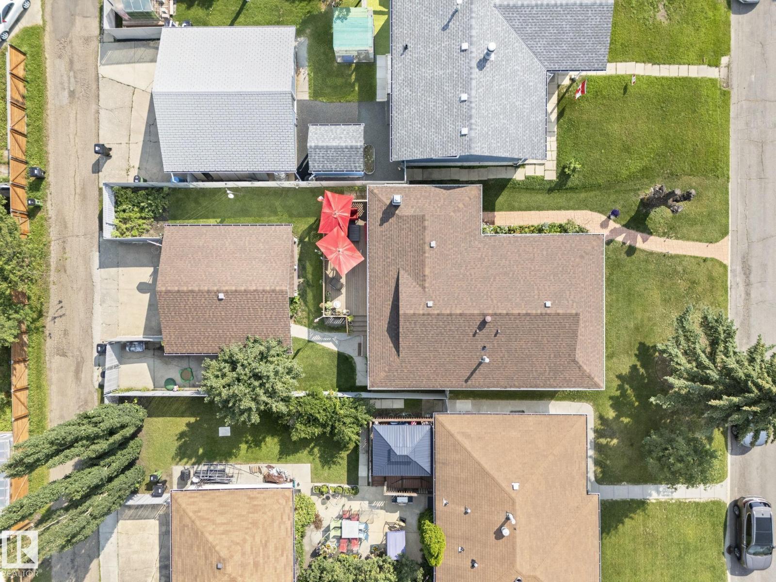 8704 43 AV NW - 62