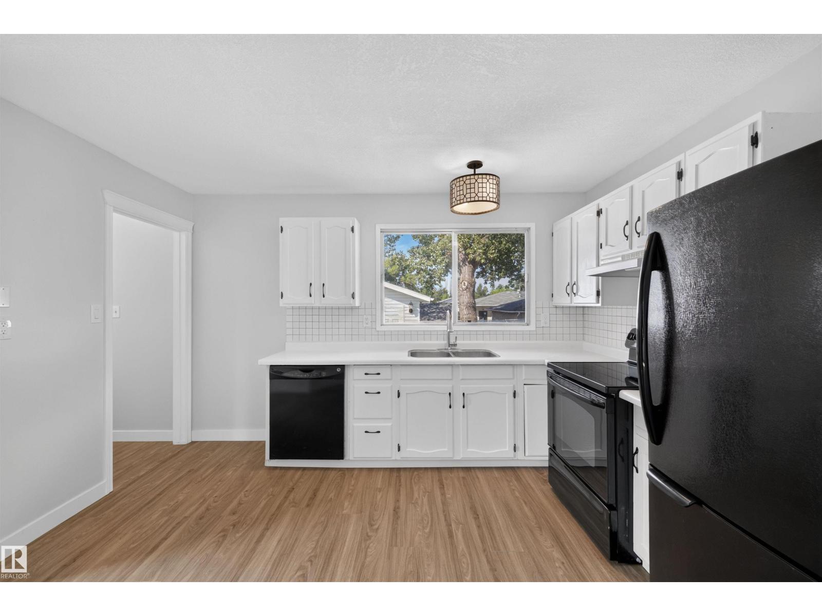 59 GRANVILLE CR, Glen Allan, Sherwood Park photo 3