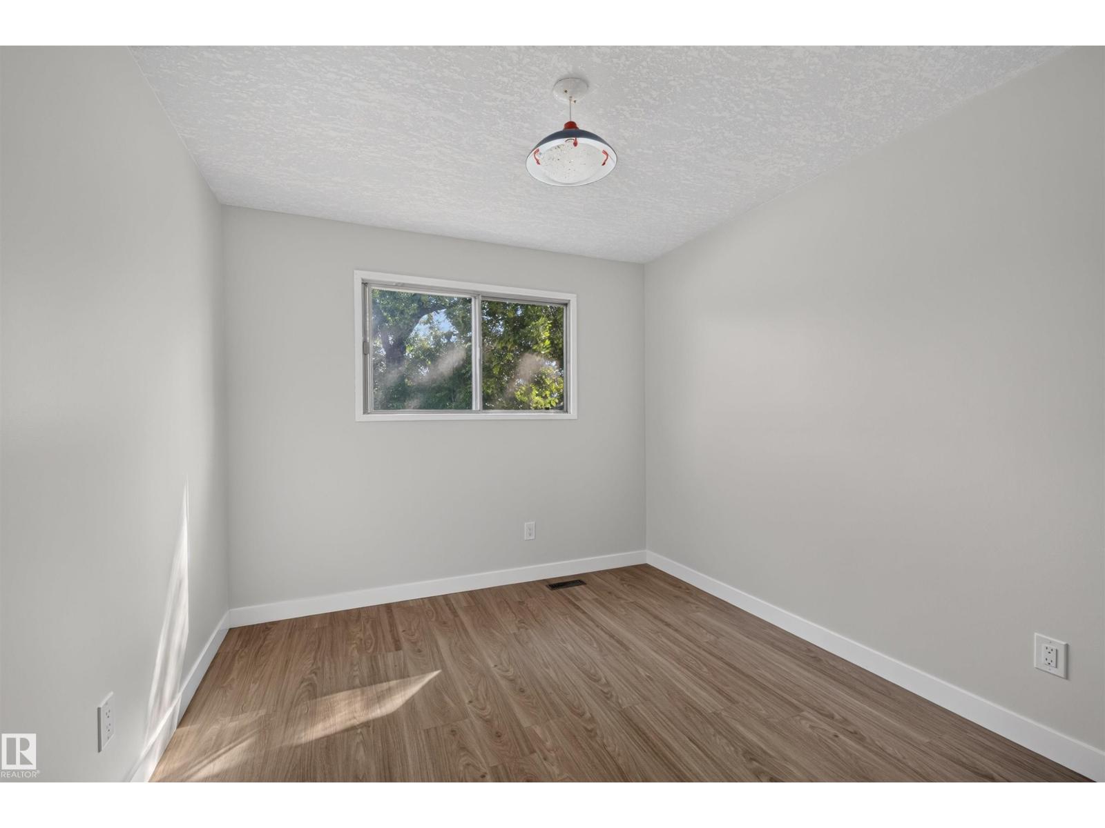 59 GRANVILLE CR - 15