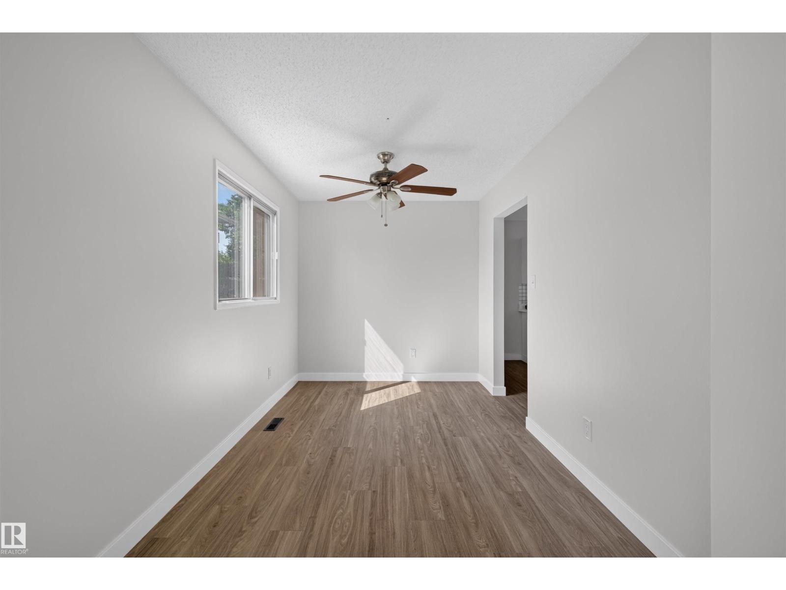 59 GRANVILLE CR - Image 11