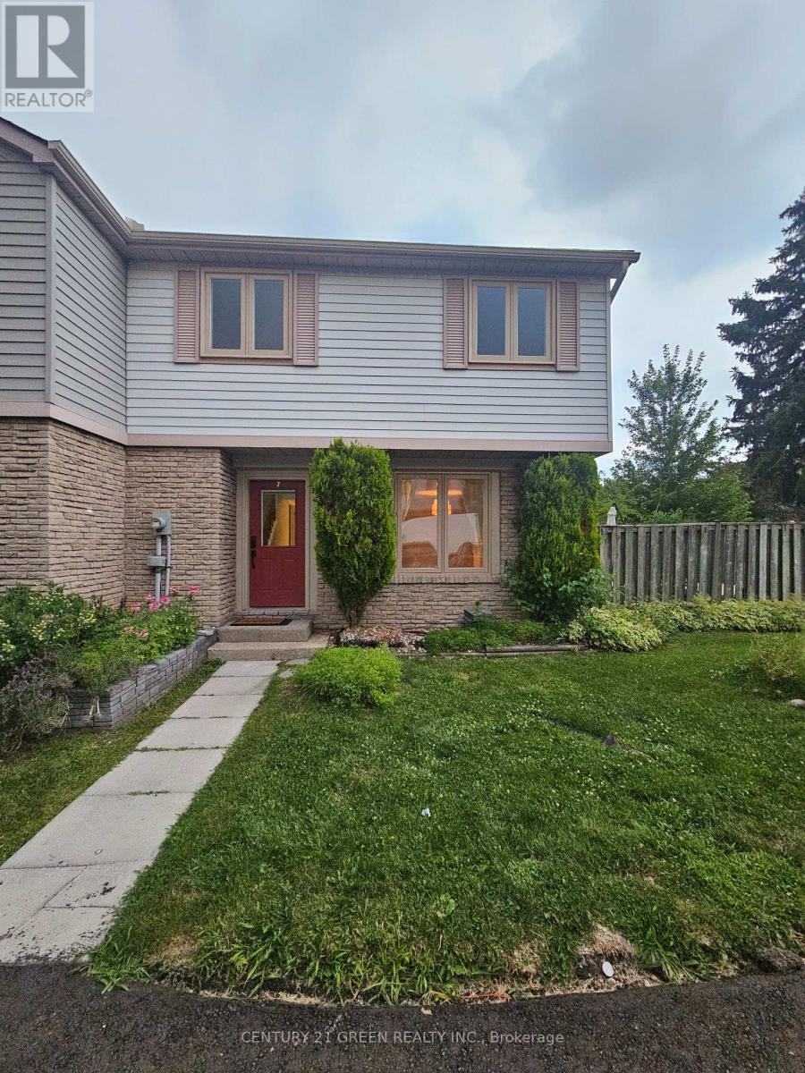 Photo of 98 Falconer Drive