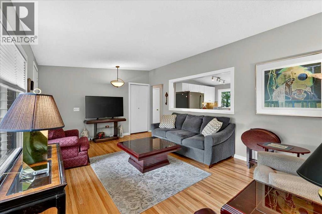 1123 48 Avenue NW - Image 16