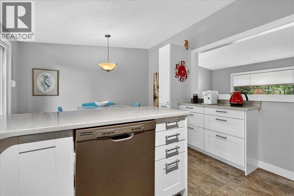 1123 48 Avenue NW - Image 8
