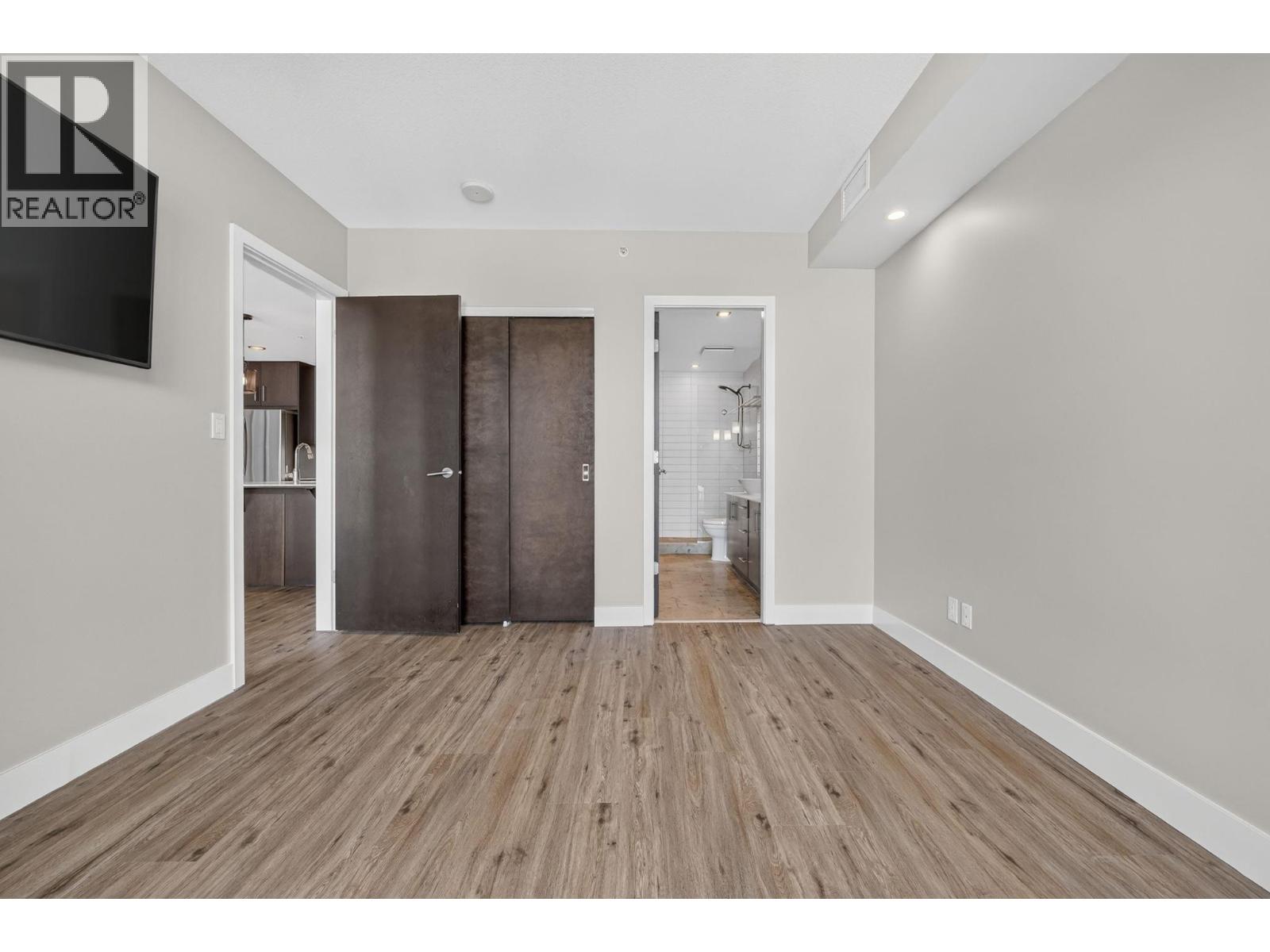 #1407 2040 Springfield Road - 25