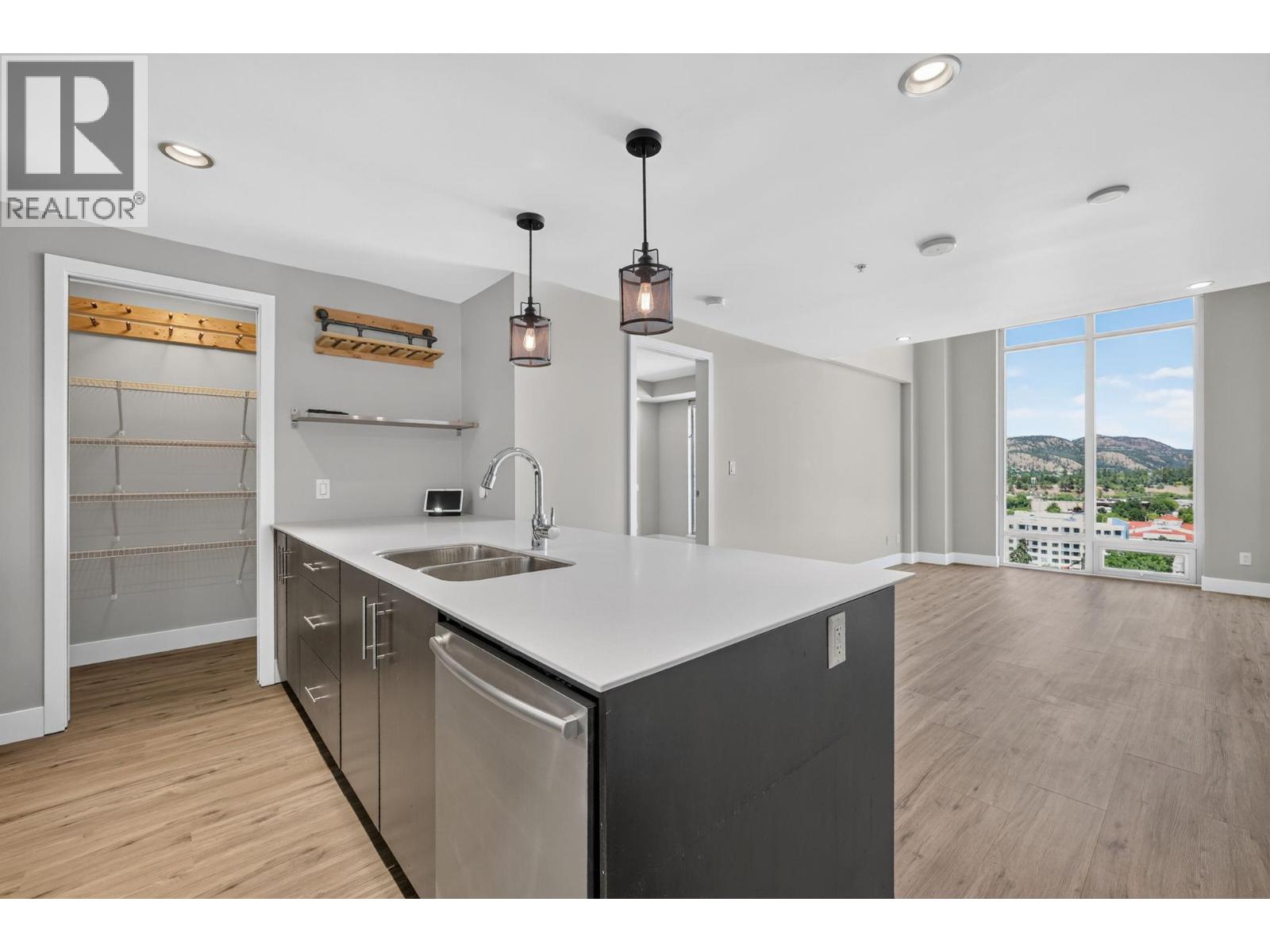 #1407 2040 Springfield Road - 9