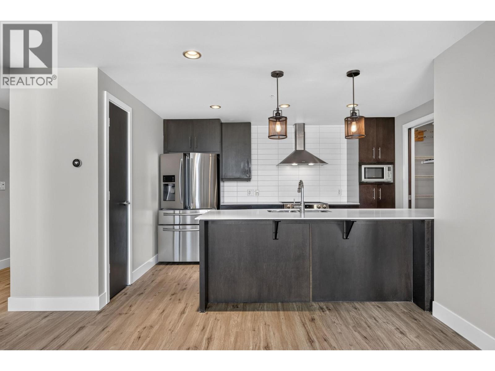 #1407 2040 Springfield Road - 10