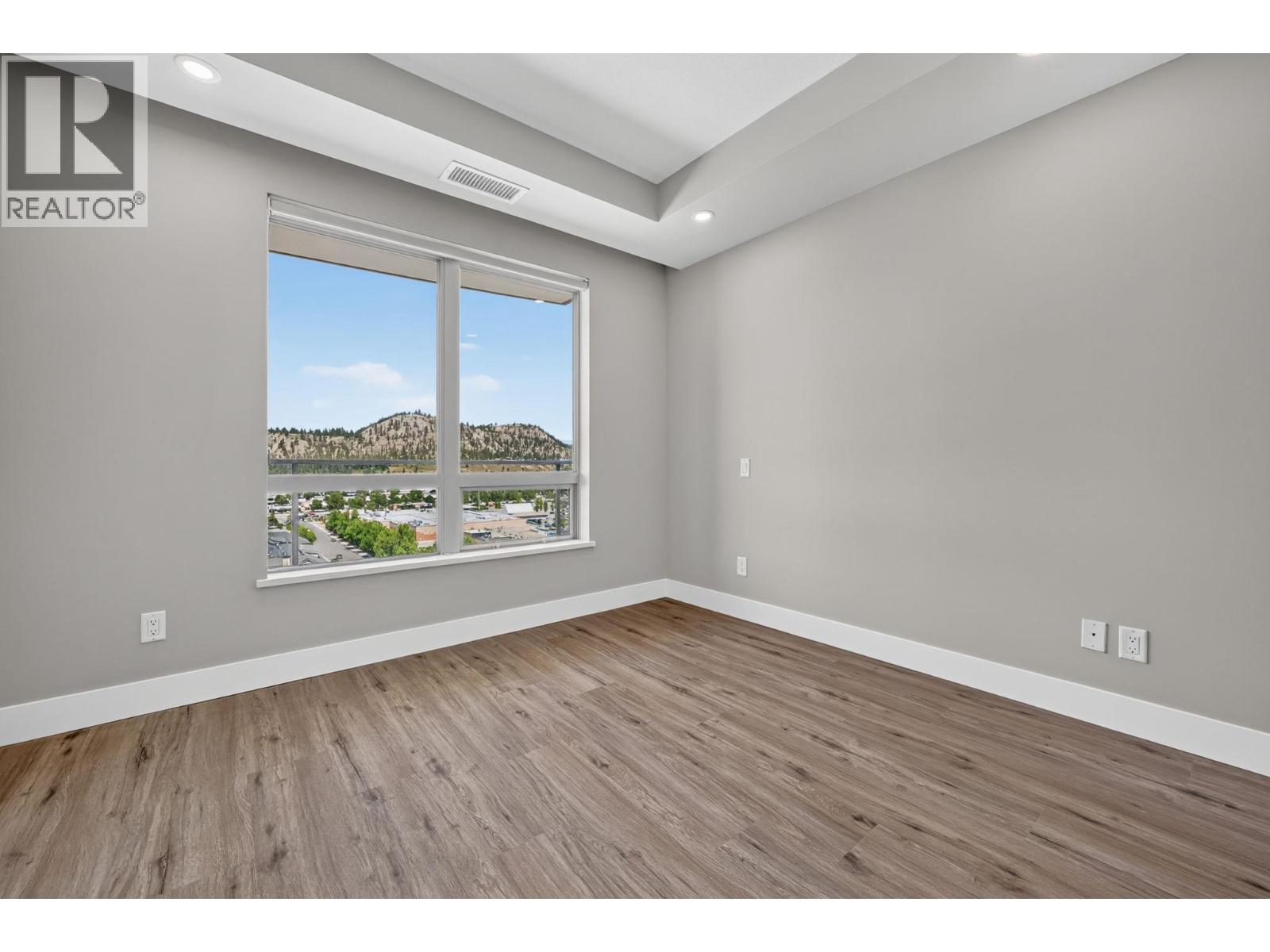 #1407 2040 Springfield Road - 16