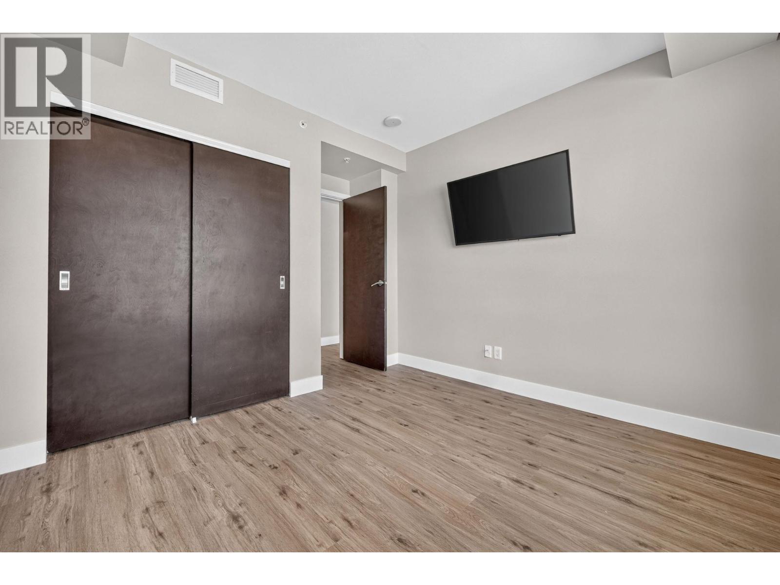 #1407 2040 Springfield Road - 17