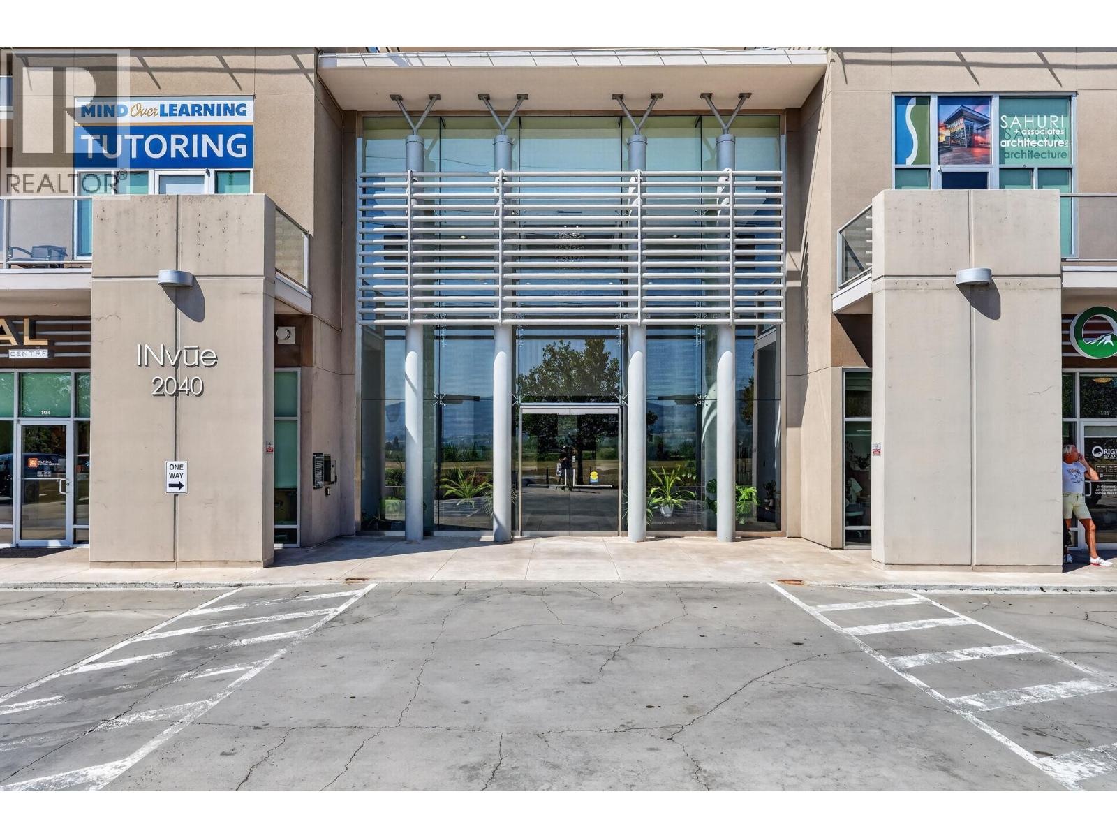 #1407 2040 Springfield Road - 63