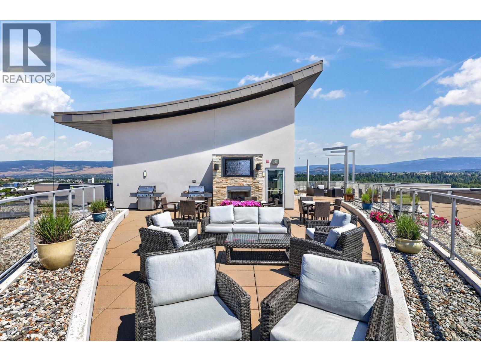 #1407 2040 Springfield Road - 44