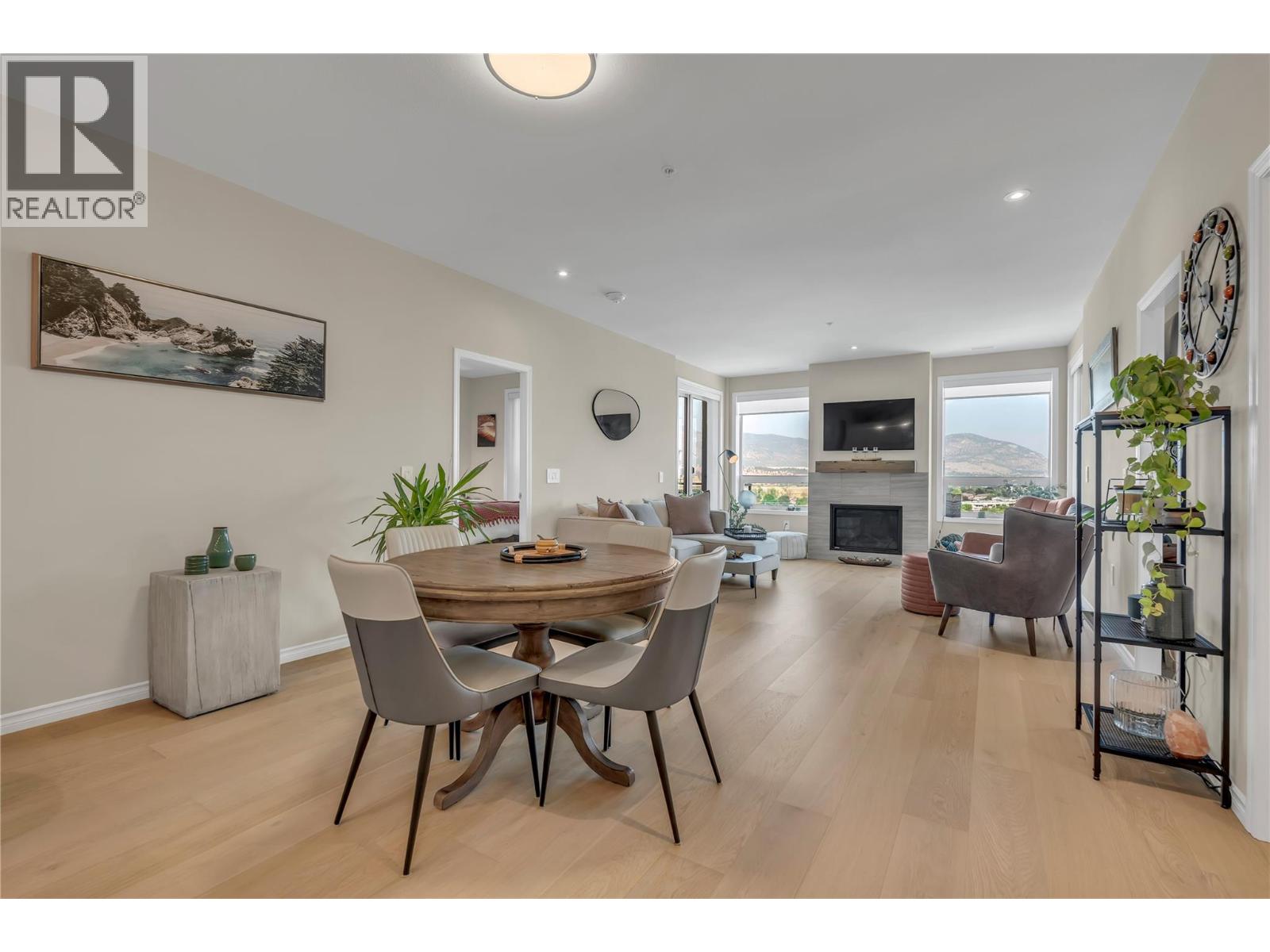 #1102 3362 Skaha Lake Road - 11