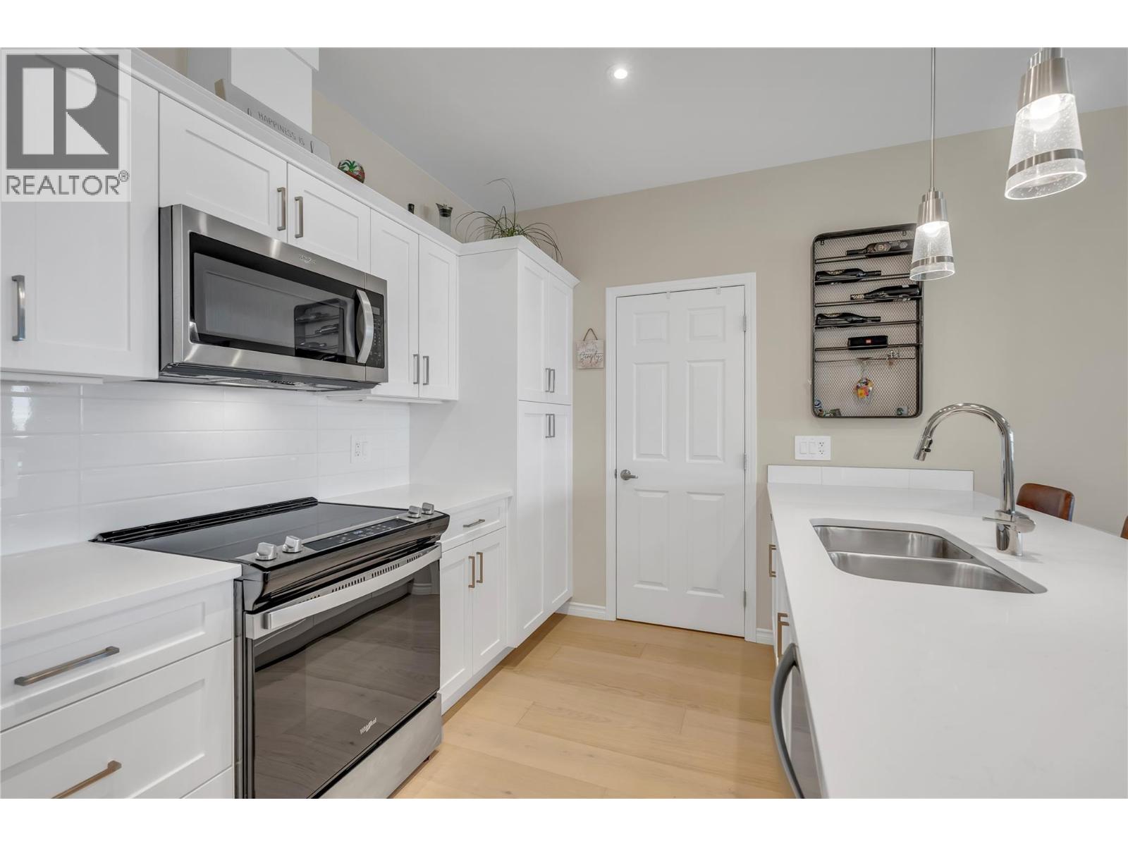 #1102 3362 Skaha Lake Road - 6