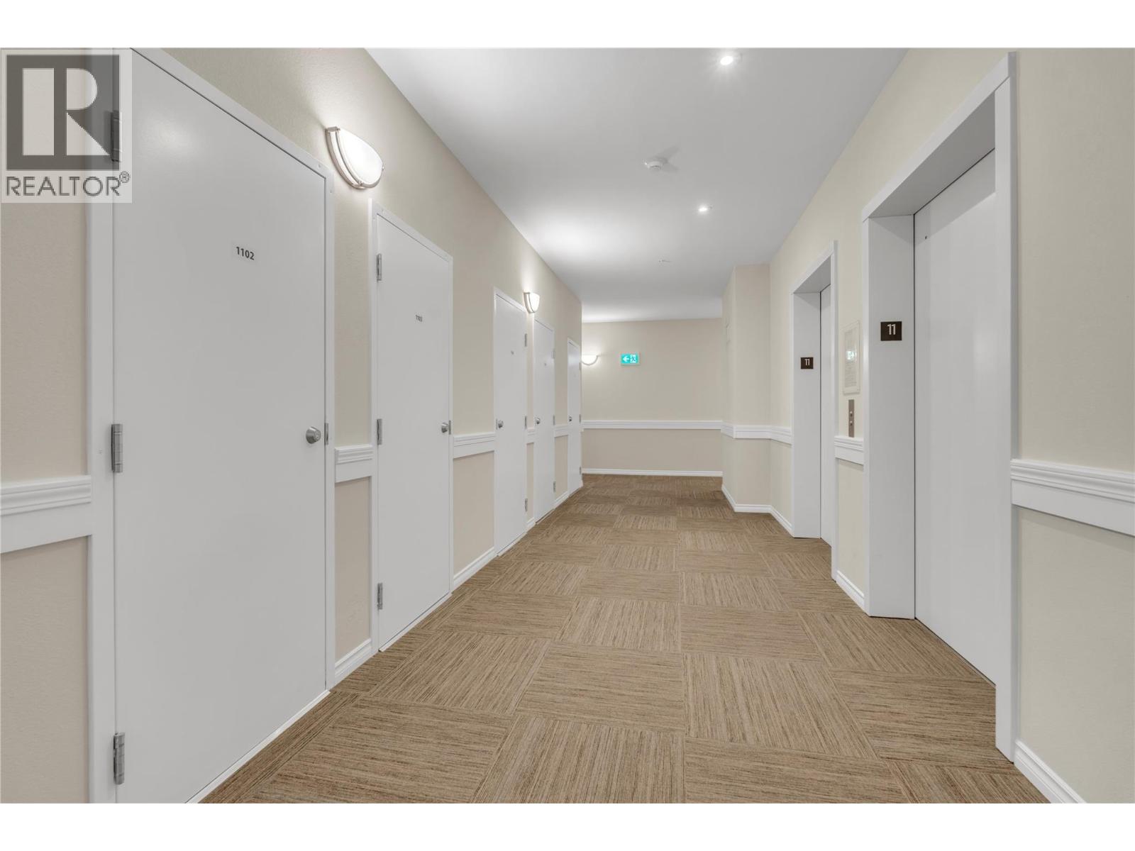 #1102 3362 Skaha Lake Road - 31