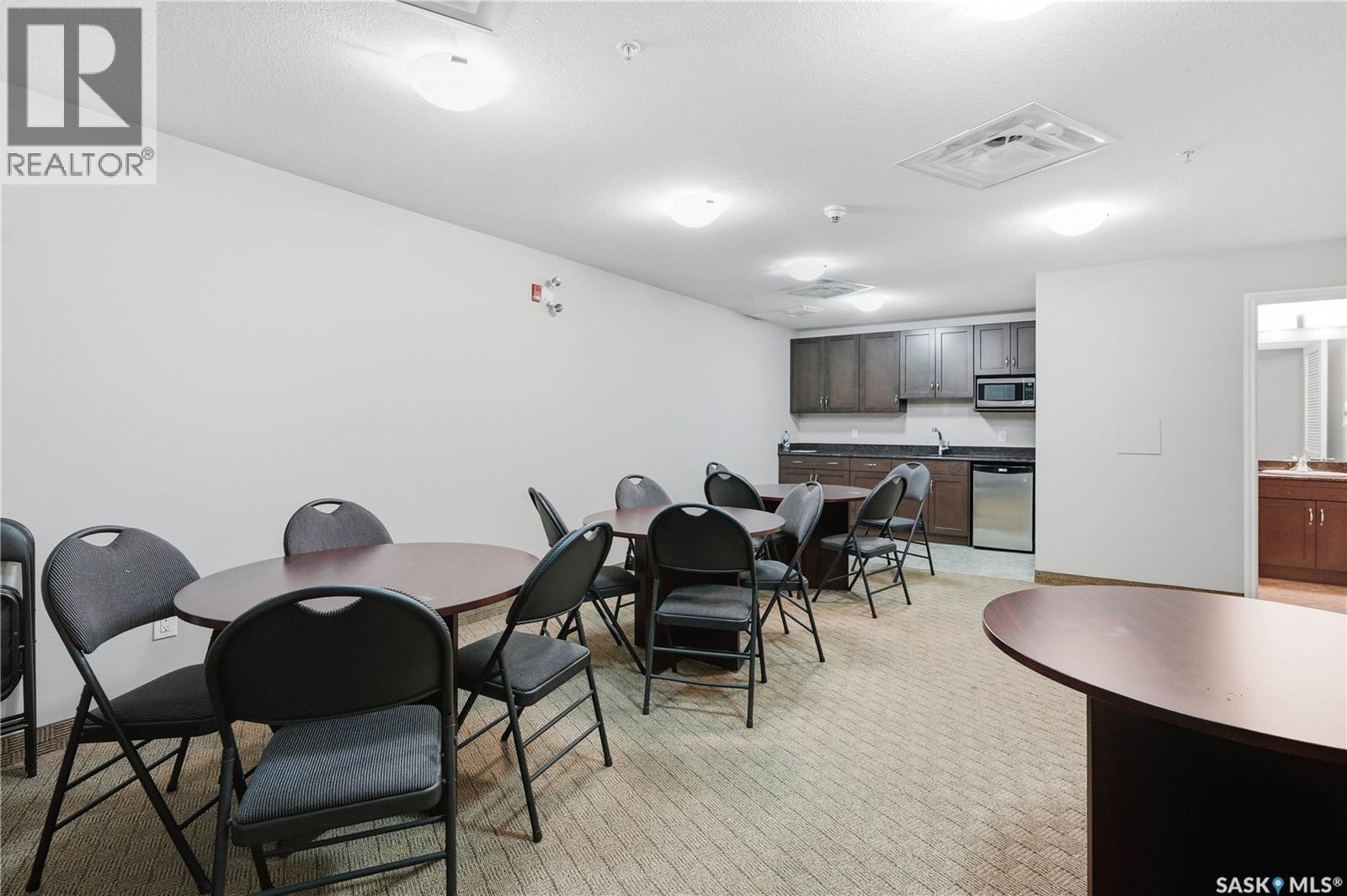 #231 2710 Main STREET - 19