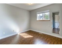 13095 65a Avenue, Surrey, BC V3W8P7 Photo 12