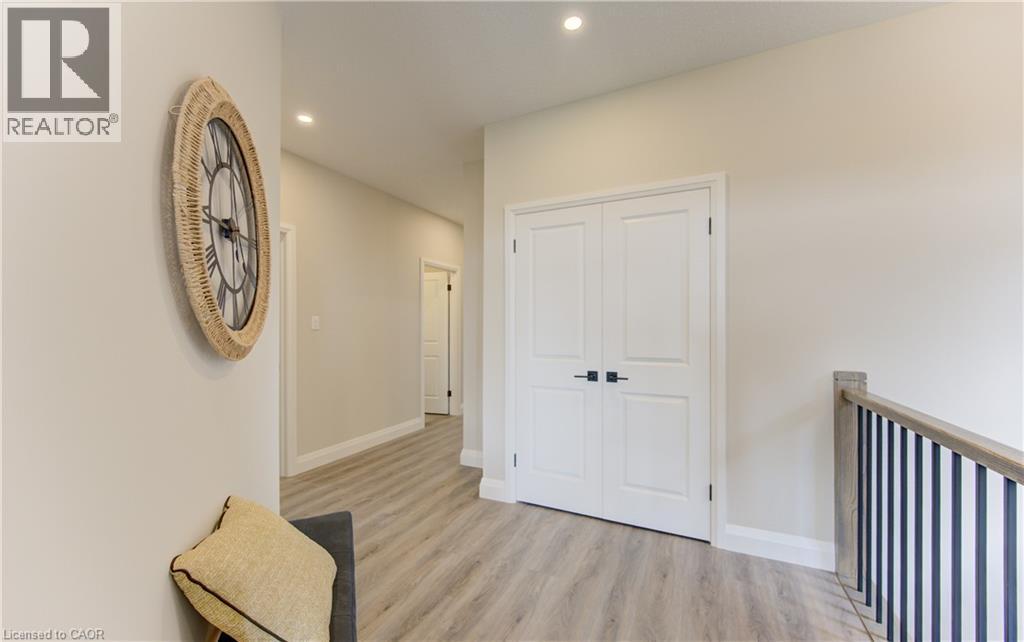 104 BEDELL Drive - 8