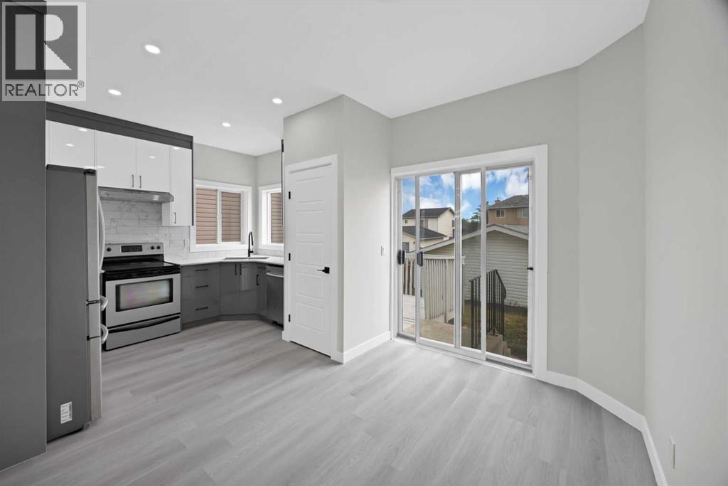 68 Laguna Close NE - 16