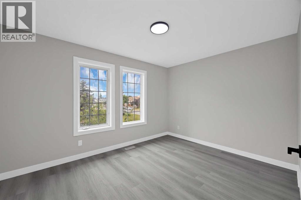 68 Laguna Close NE - 24