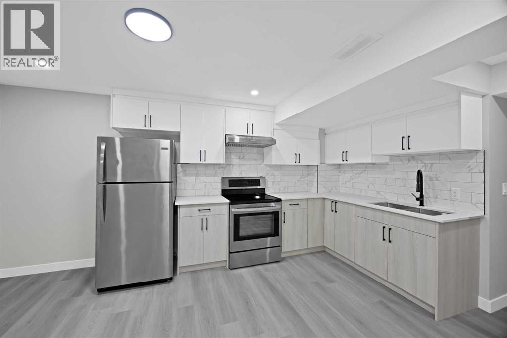 68 Laguna Close NE - 35