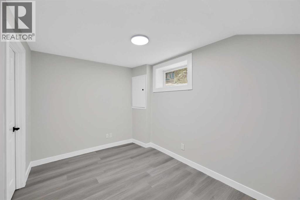 68 Laguna Close NE - 37