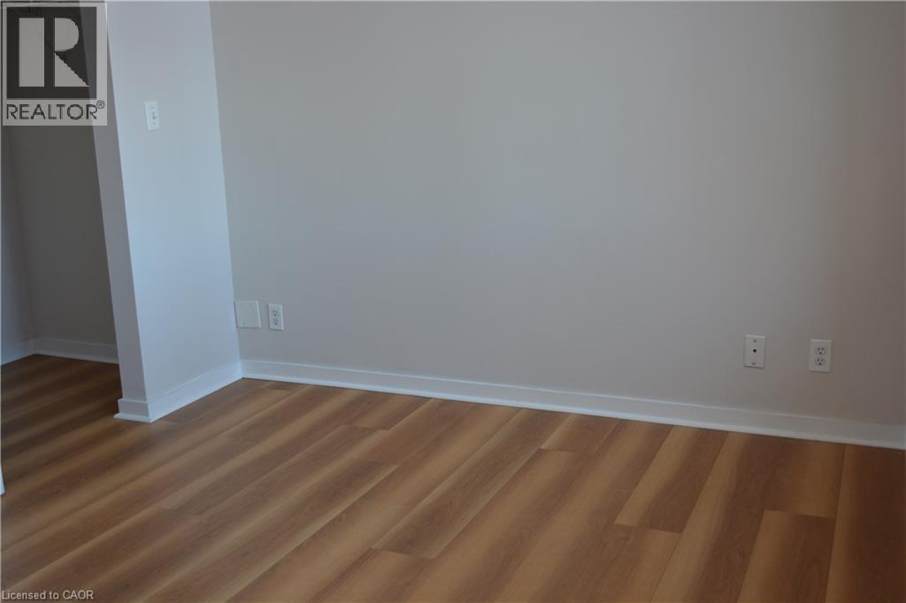 #203 410 KING Street W - 10