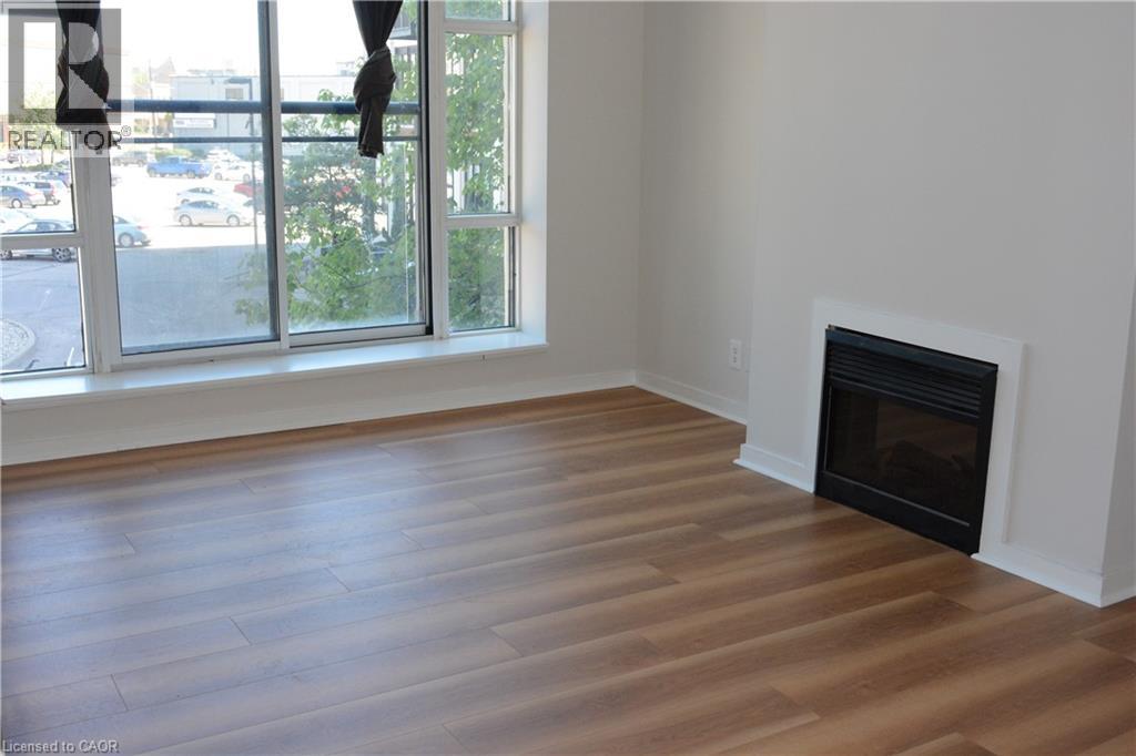 #203 410 KING Street W - 9