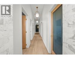 616 Third Street W, Revelstoke, BC V1E0B4 Photo 27