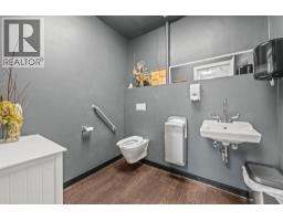 616 Third Street W, Revelstoke, BC V1E0B4 Photo 38