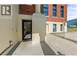 616 Third Street W, Revelstoke, BC V1E0B4 Photo 45