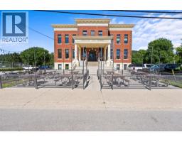 616 Third Street W, Revelstoke, BC V1E0B4 Photo 64