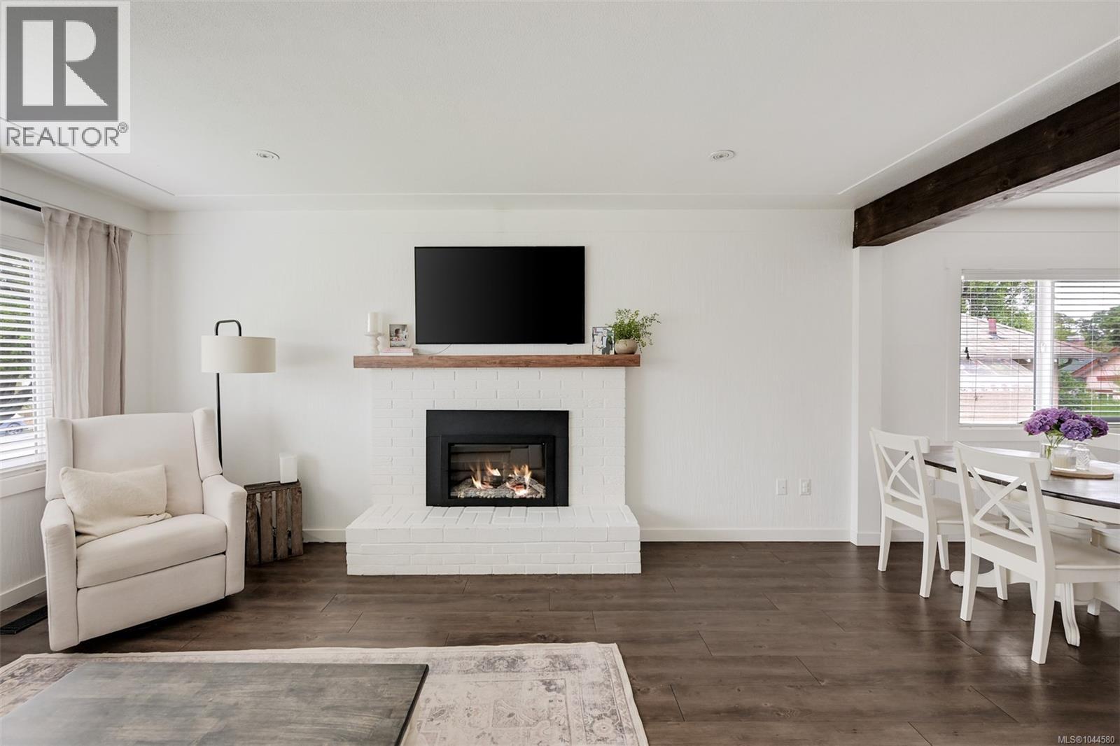  3128 Quadra Street, Victoria