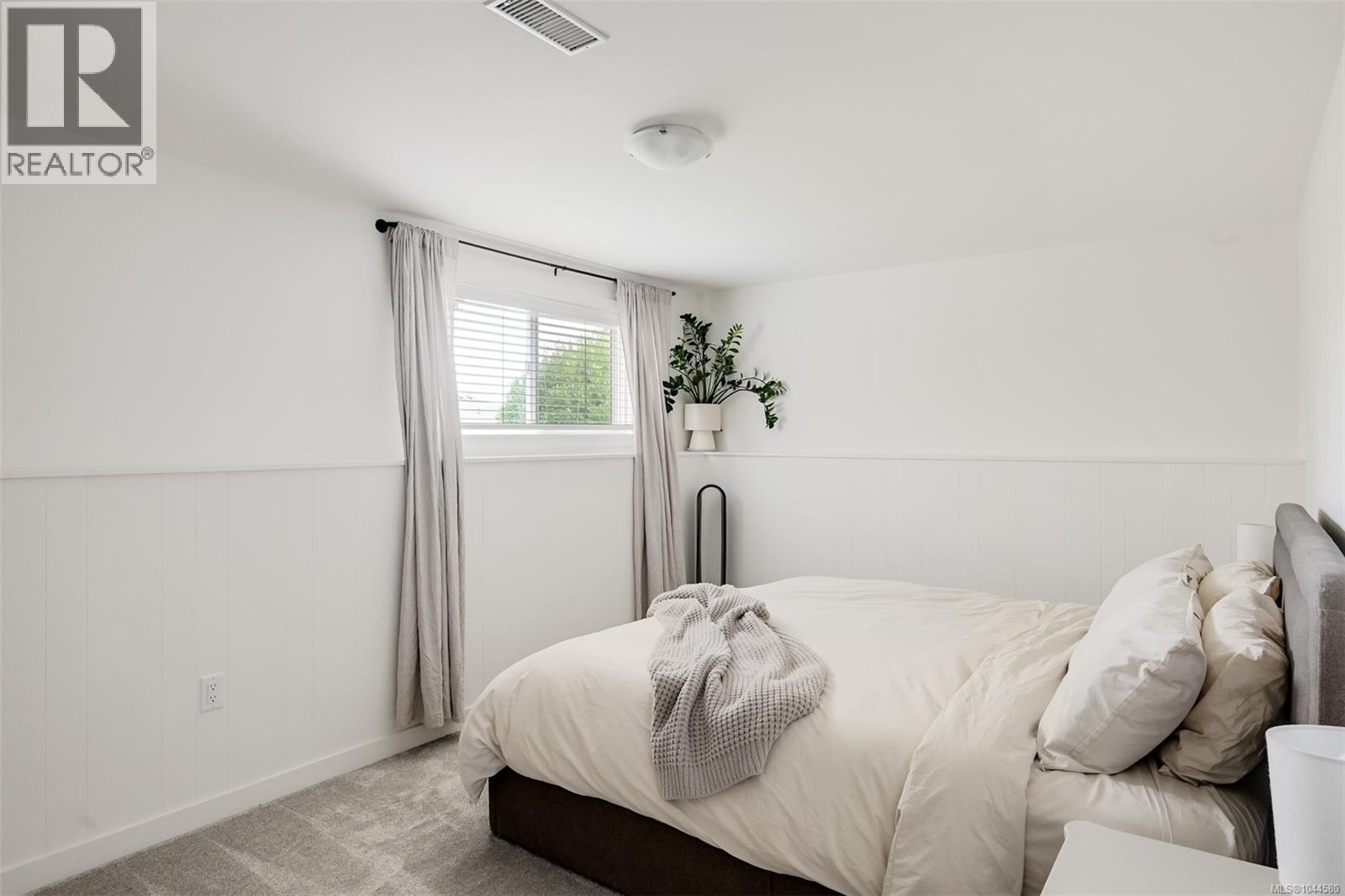  3128 Quadra Street, Victoria