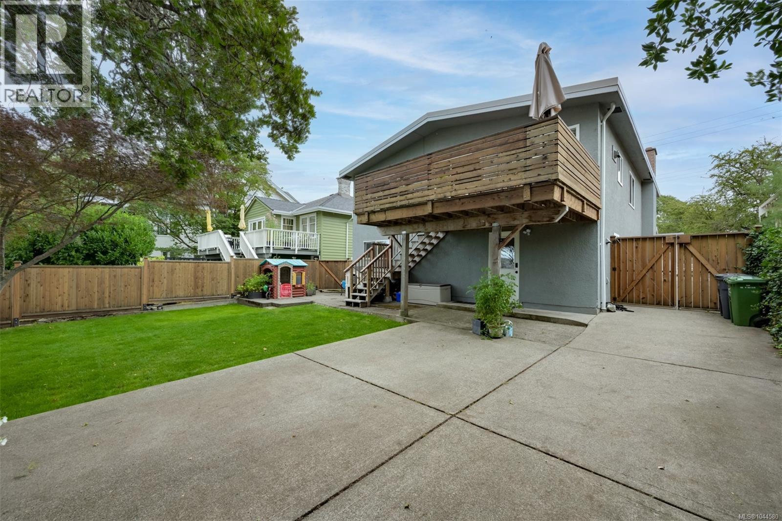  3128 Quadra Street, Victoria