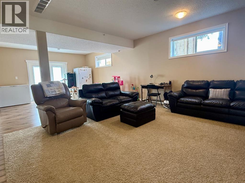 4905 5 Avenue - 21