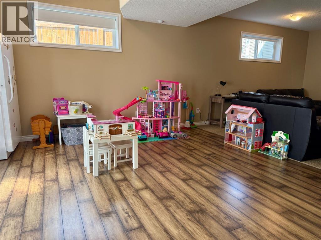 4905 5 Avenue - 23