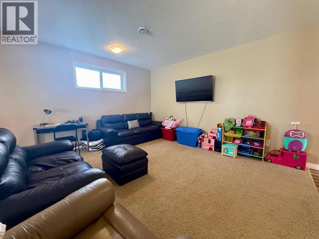 4905 5 Avenue - 25