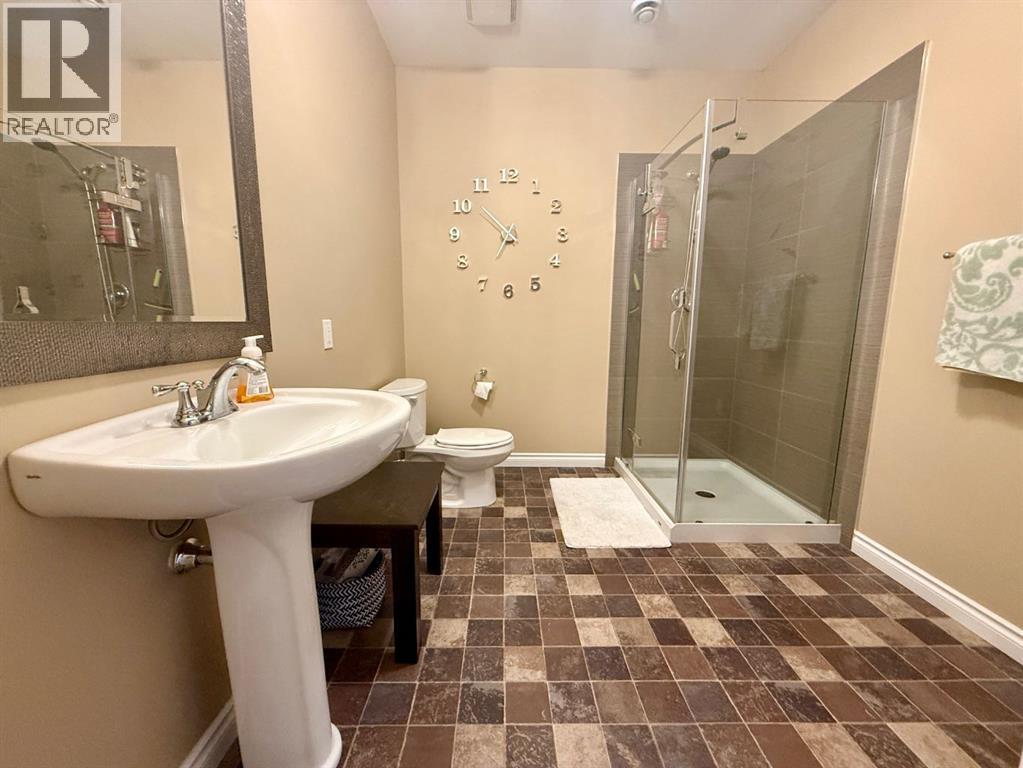 4905 5 Avenue - 27