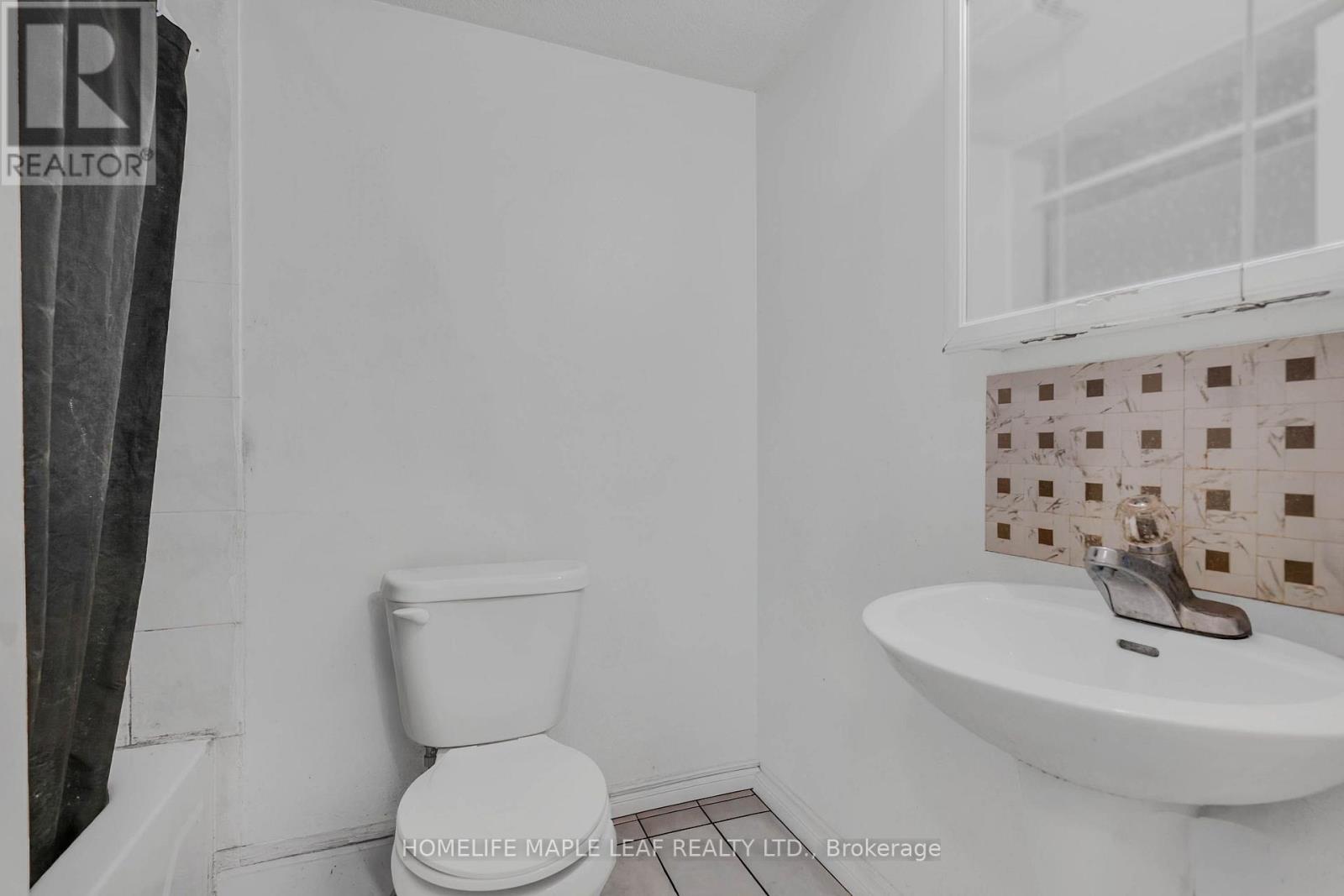 888 PAISLEY ROAD - Image 37
