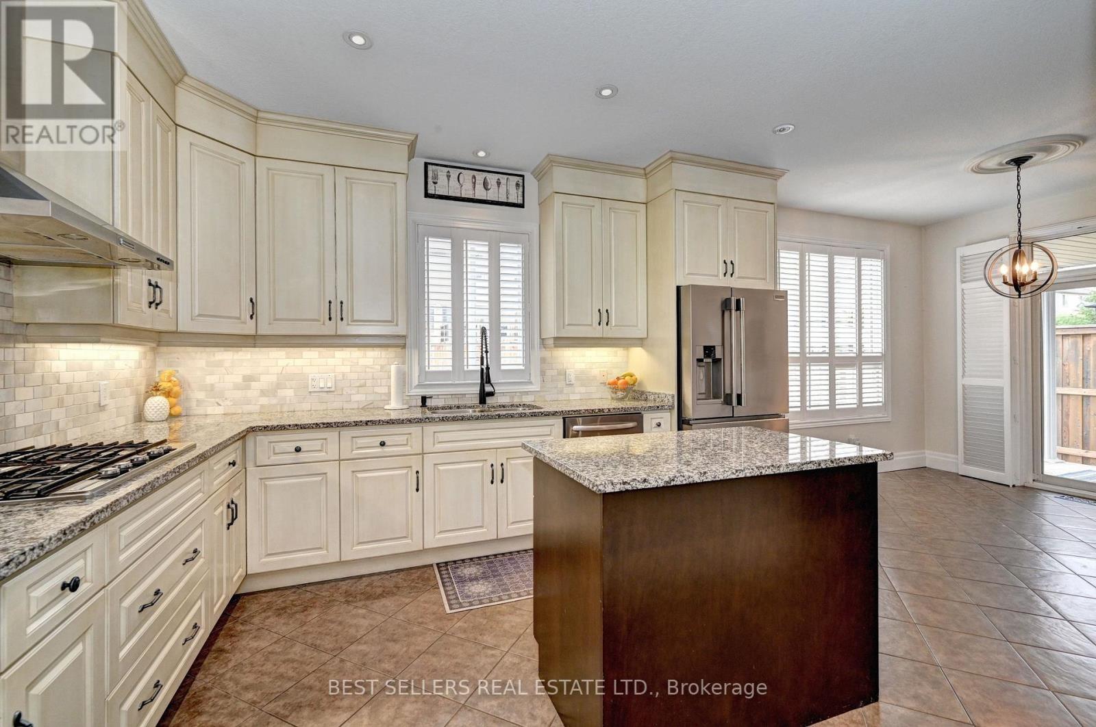 12 POPHAM DRIVE - 18
