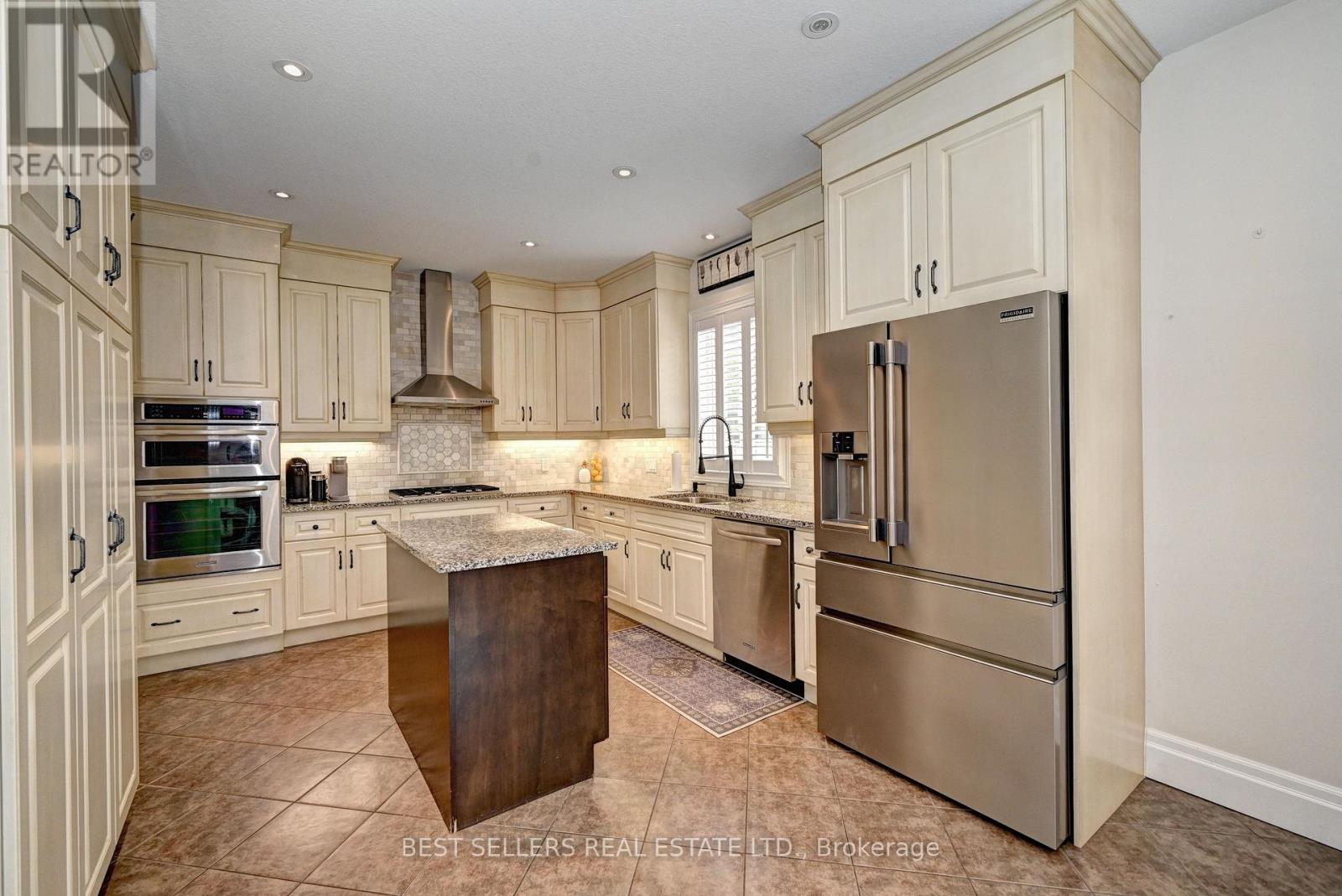 12 POPHAM DRIVE - 20