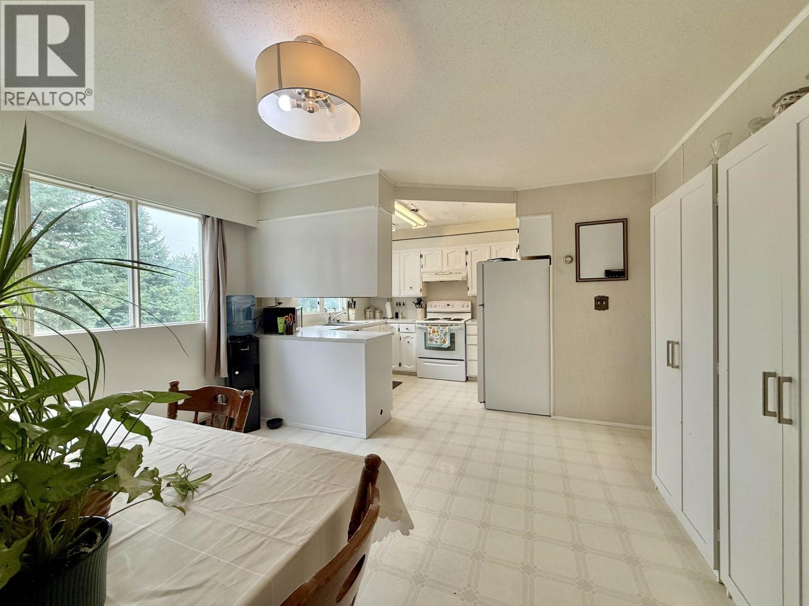 3049 CAMPBELL AVENUE - 21